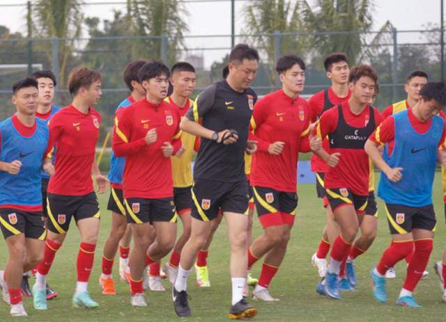 超级乱淫校园被c高潮h